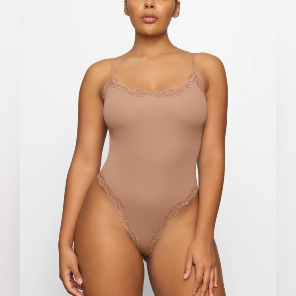 Skims Fits Everybody Lace Cami Womens Bodysuit Strappy One Piece Top NWT Sz 2X